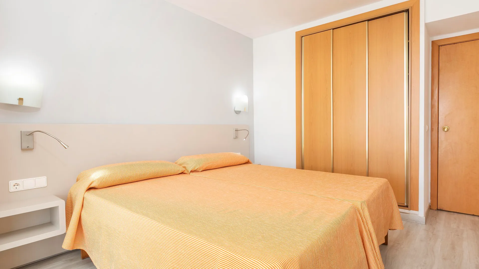 Apartamentos Cala d'Or Playa Apartahotel