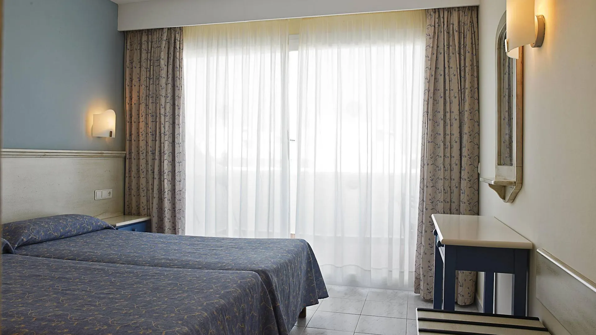 Apartamentos Cala D'Or Playa Aparthotel